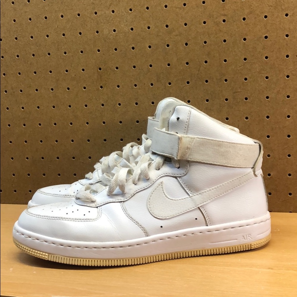 Nike Air Force 1 Ultra Force Mid ESS Women’s sz 9